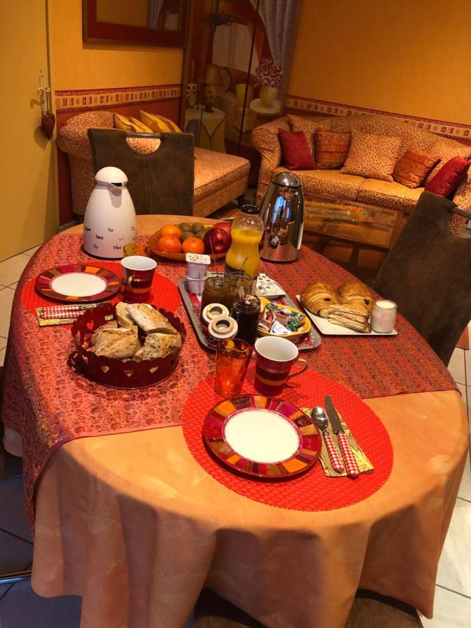 Bed and Breakfast Lagalerne Neuville-du-Poitou Exterior foto