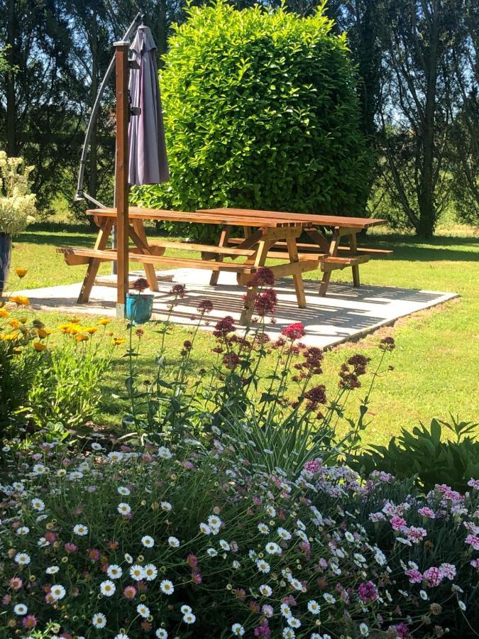 Bed and Breakfast Lagalerne Neuville-du-Poitou Exterior foto